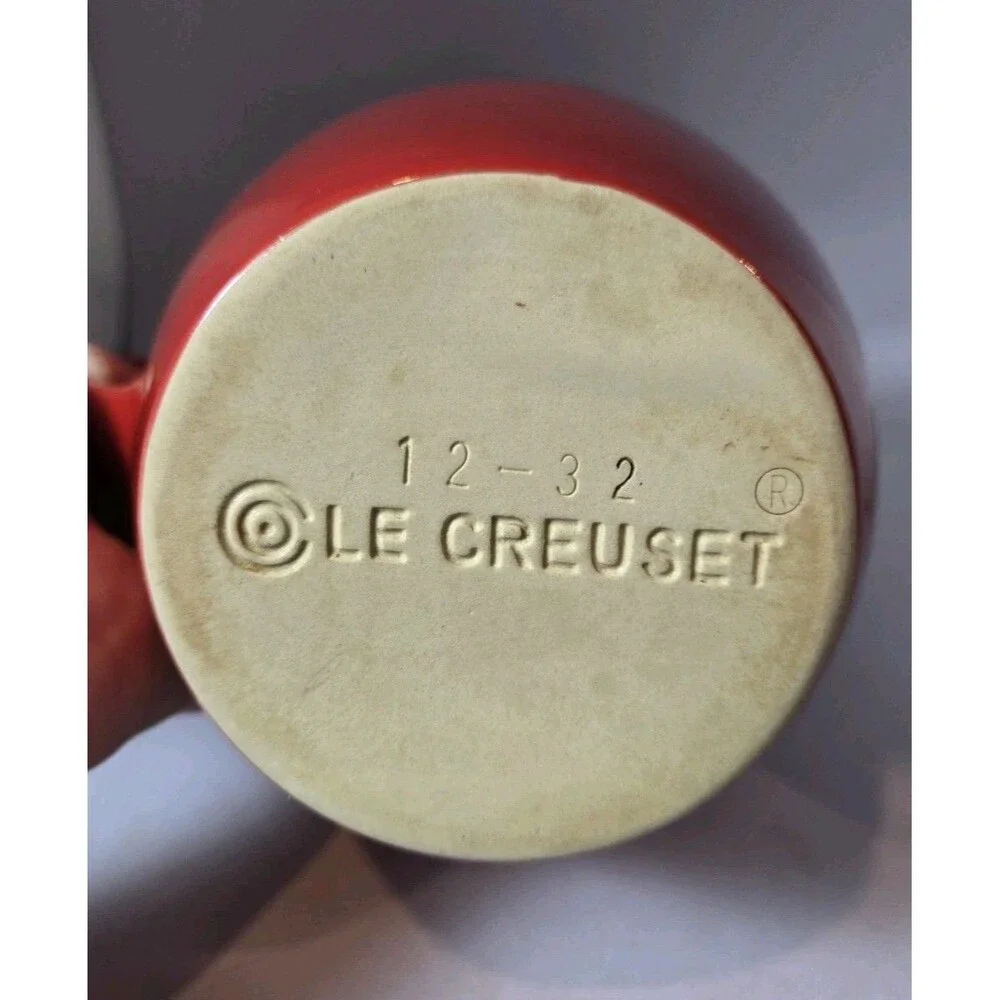 Le Creuset Cerise (Cherry Red) Stoneware 72-ounce Pitcher